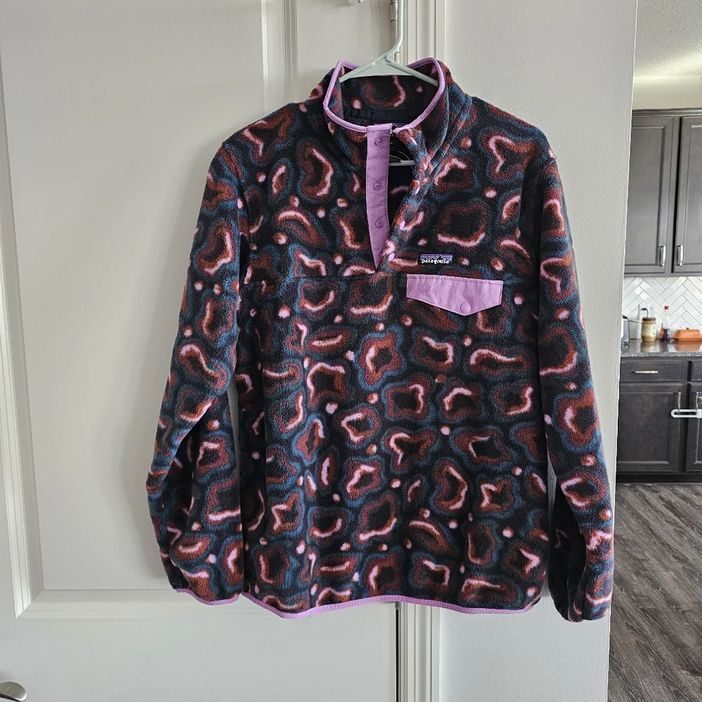 Patagonia Women's Lightweight Synchilla® Snap-T® Fleece Pullover - Picture 5 of 8